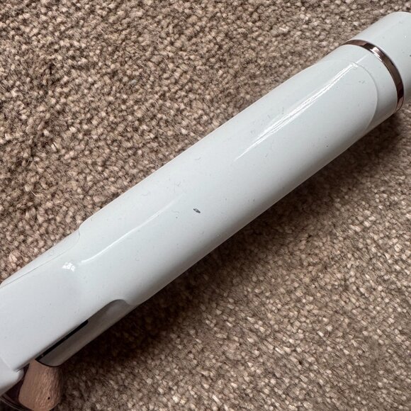 T3 1.25" Twirl Ceramic Curling Iron - Picture 2 of 5